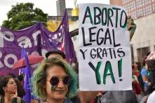 Pañuelazo en Ciudad de México por el aborto legal en Argentina