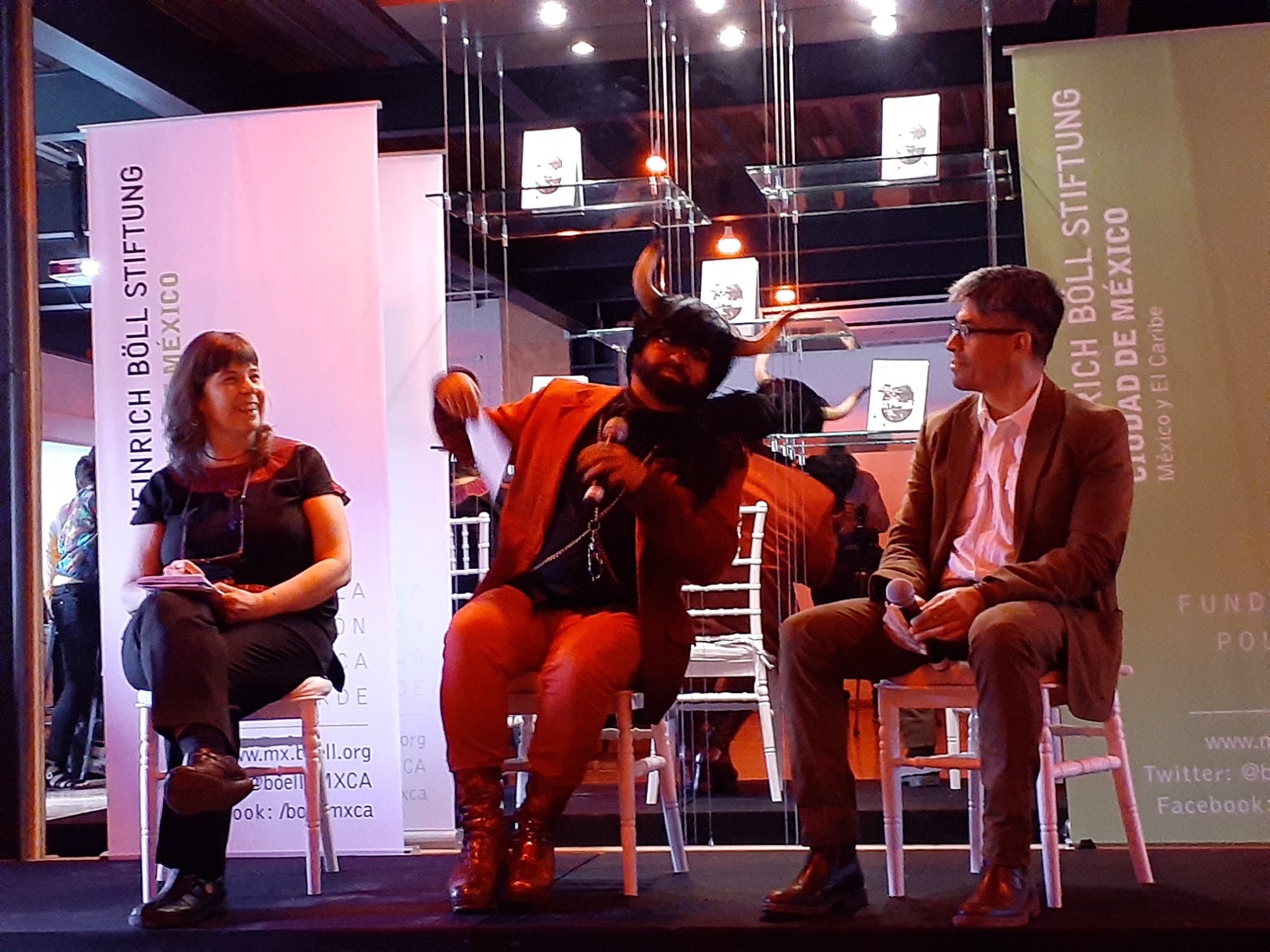 Silvia Ribeiro,Tareke Ortiz y Emilio Godoy.